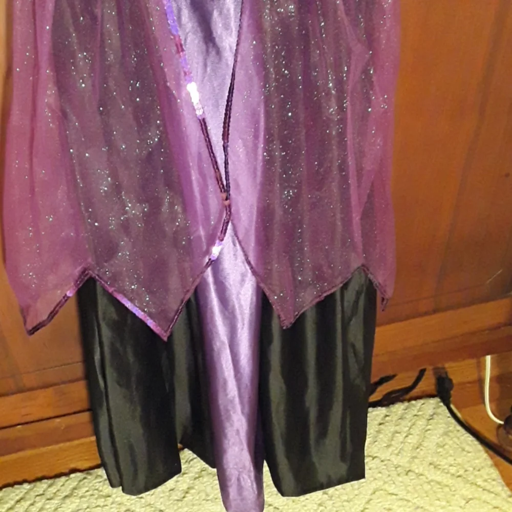 EUC Girls Cute Halloween Witch Gown